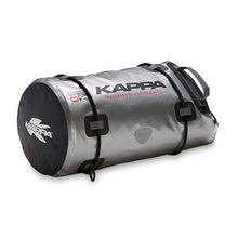 Cargar imagen en el visor de la galería, MALETA IMPERMEABLE TRASERA ROLL TOP PLATA KAPPA
